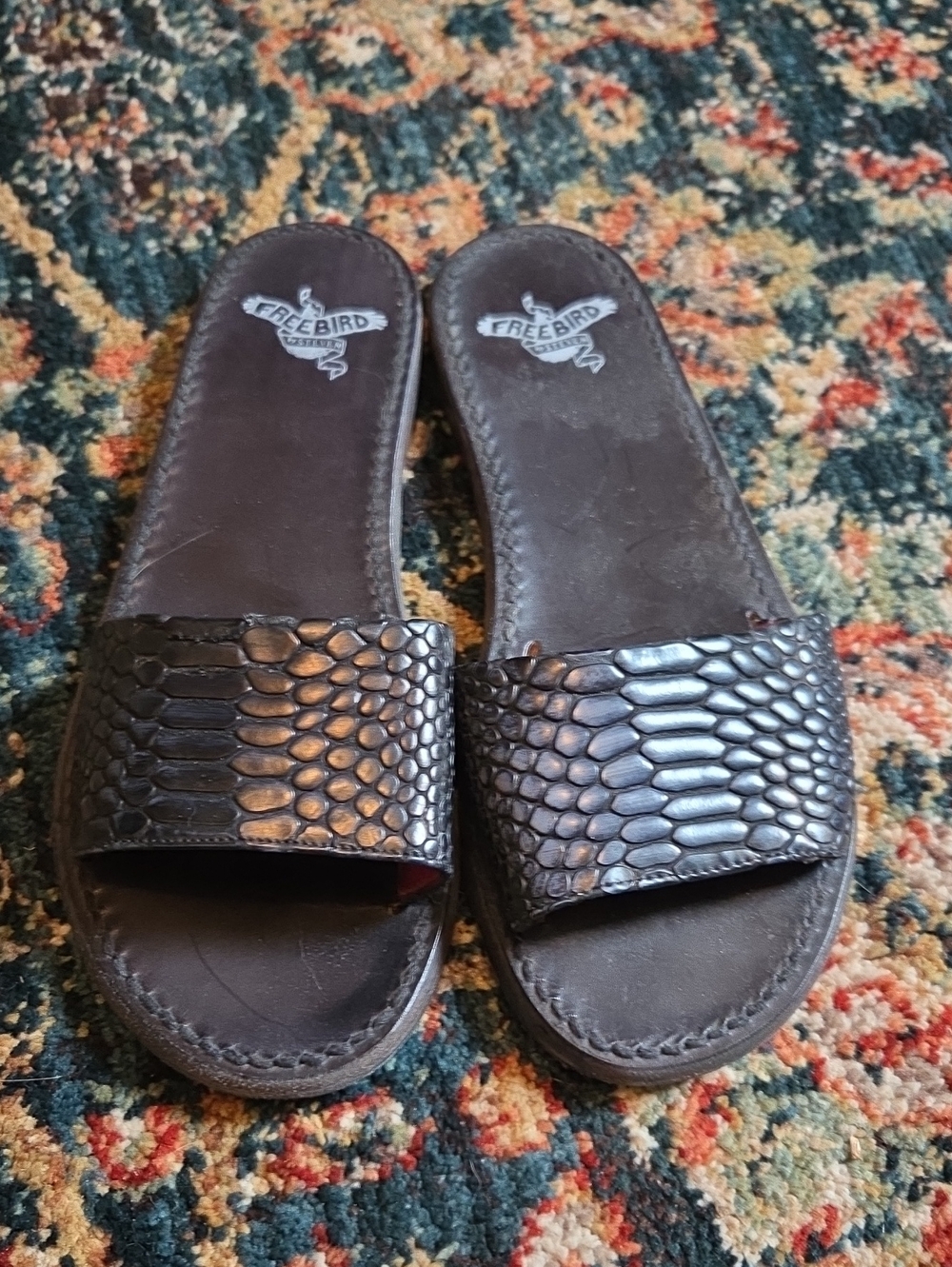 Freebird by Steven Women's Black Textured Slide Sandals